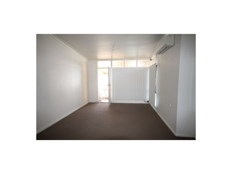 15 Manila Road, Lethbridge Park NSW 2770