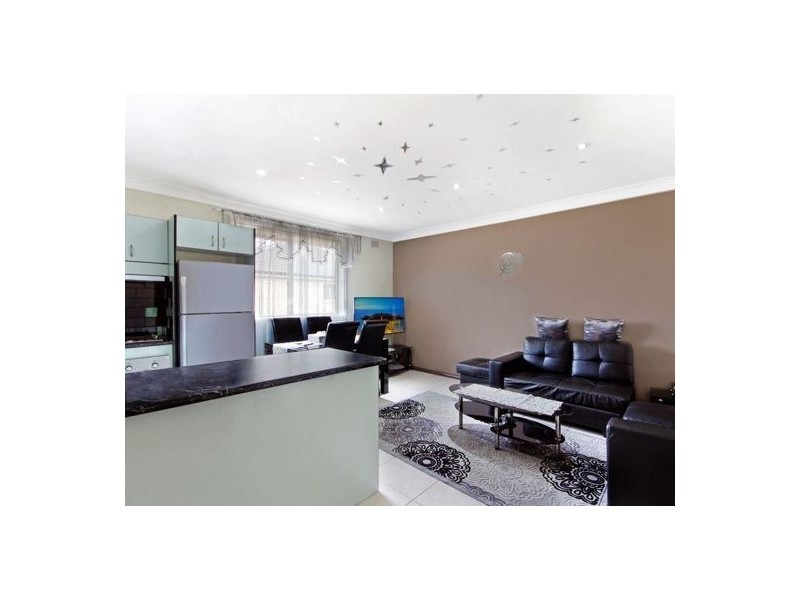 9/2 Lancelot St, Punchbowl NSW 2196