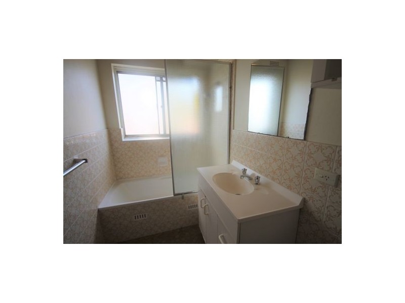 6/28 Moore Street, Campbelltown NSW 2560