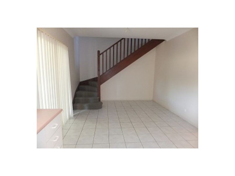 4/6 Beechwood Crescent, Ourimbah NSW 2258