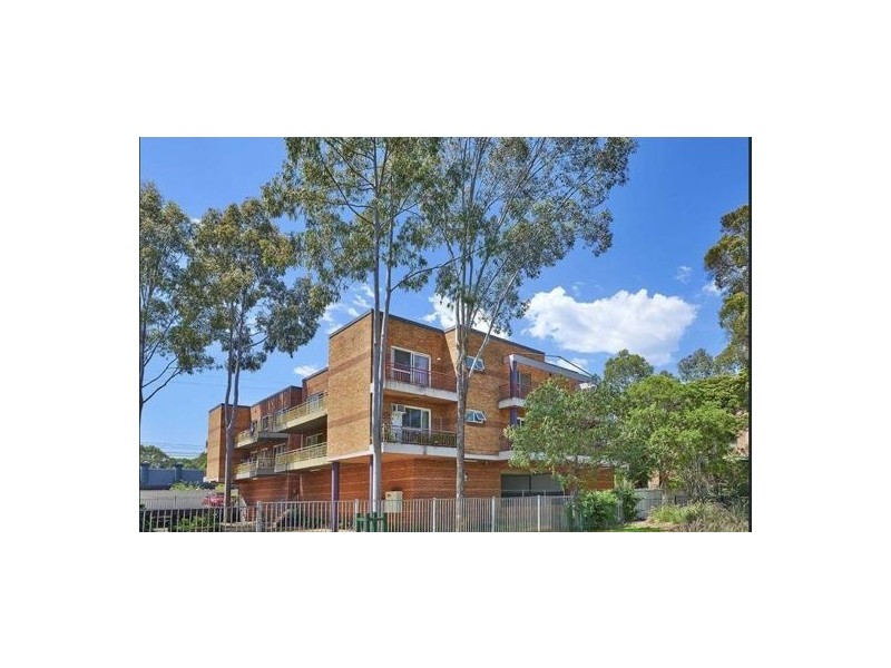 12/12-16 Toongabbie Road, Toongabbie NSW 2146