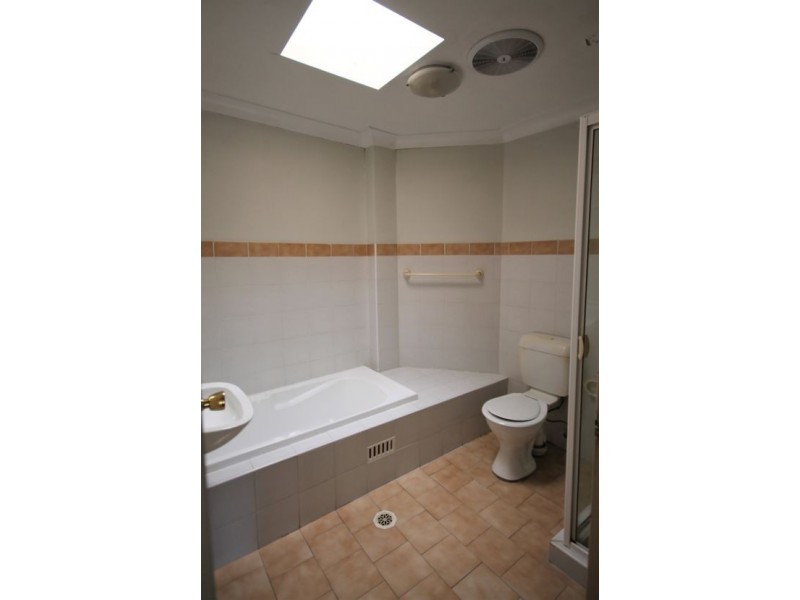 12/12-16 Toongabbie Road, Toongabbie NSW 2146