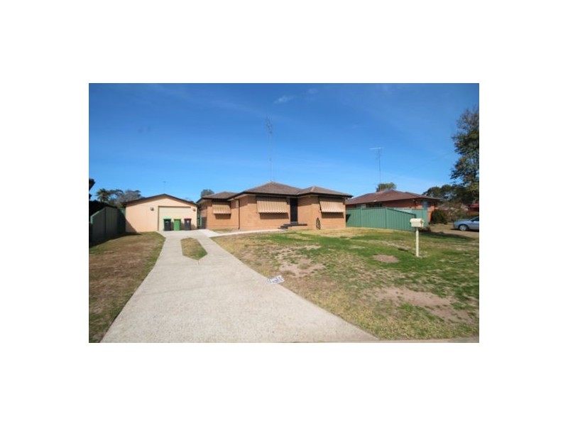 7 Lois Court, Jamisontown NSW 2750