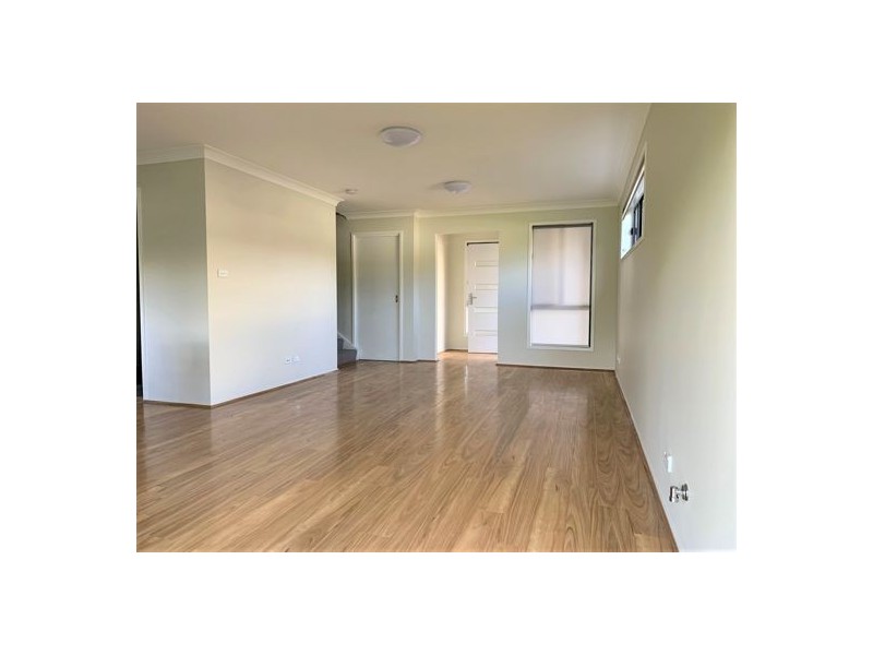 8B Mavis Street, Rooty Hill NSW 2766