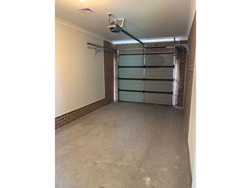 8B Mavis Street, Rooty Hill NSW 2766