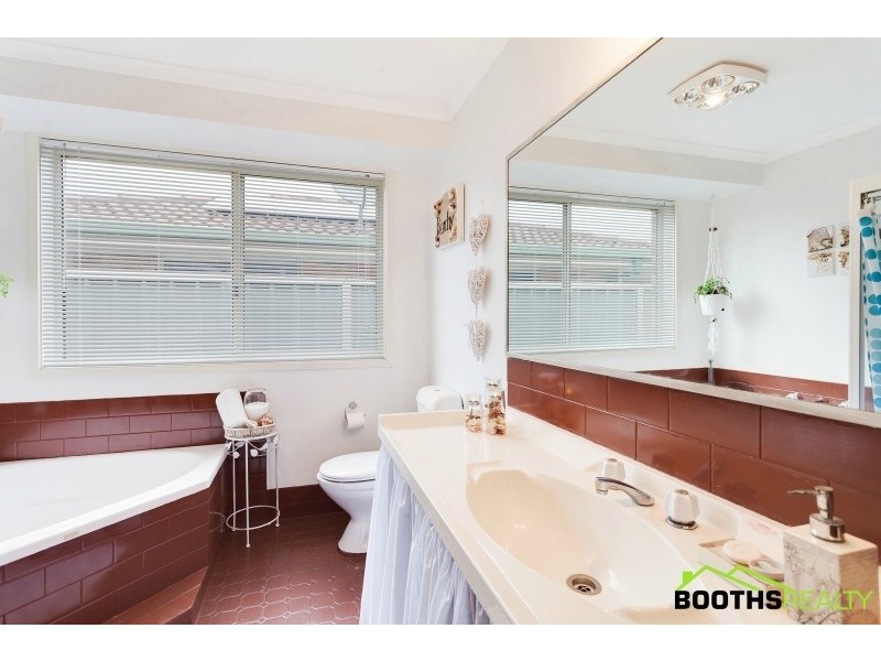 19 Scenic Circle, Budgewoi NSW 2262