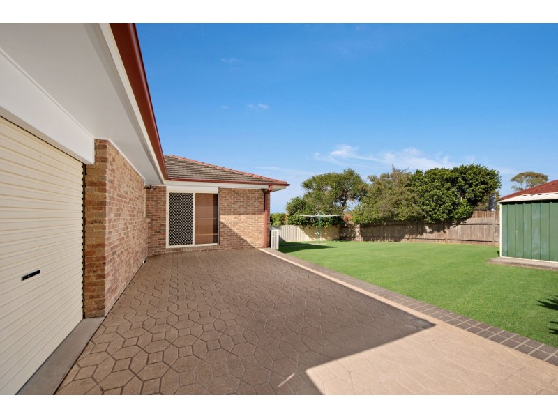 17 Daintree Crescent, Blue Haven NSW 2262
