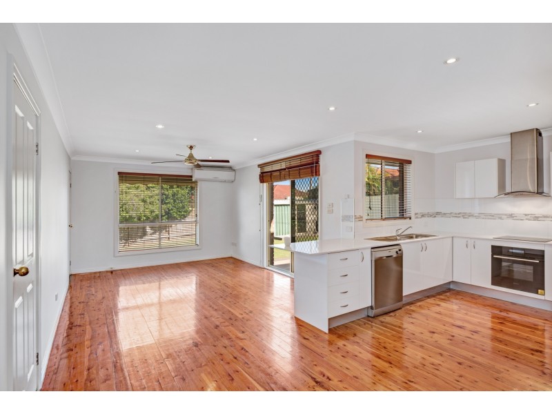 17 Daintree Crescent, Blue Haven NSW 2262