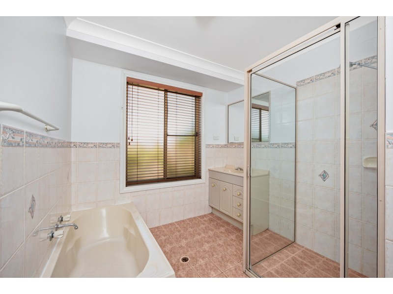 17 Daintree Crescent, Blue Haven NSW 2262