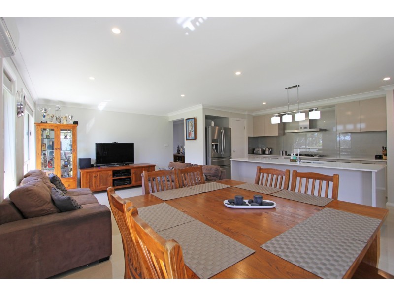 11a Morisset Park Road, Morisset Park NSW 2264
