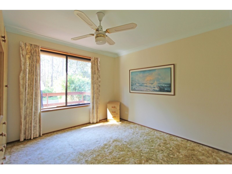 29 Warner Avenue, Tuggerawong NSW 2259