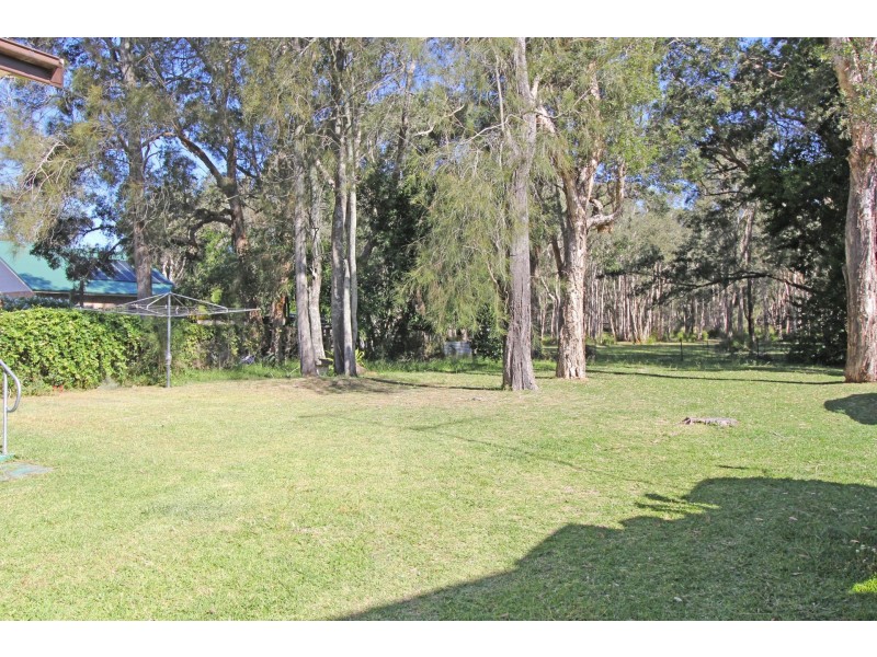 29 Warner Avenue, Tuggerawong NSW 2259