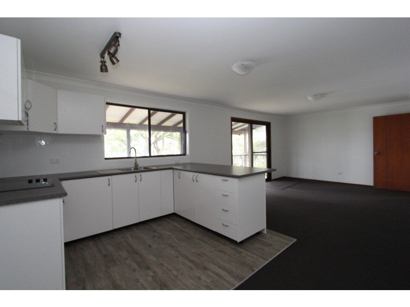 100 Marks Road, Gorokan NSW 2263