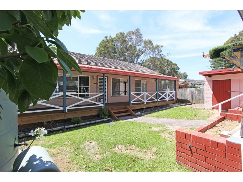 112 Tuggerawong Road, Wyongah NSW 2259