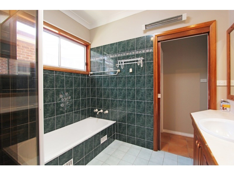 112 Tuggerawong Road, Wyongah NSW 2259