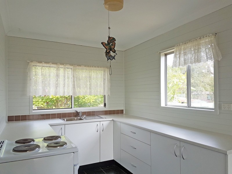 20 Middlesex Avenue, Gorokan NSW 2263