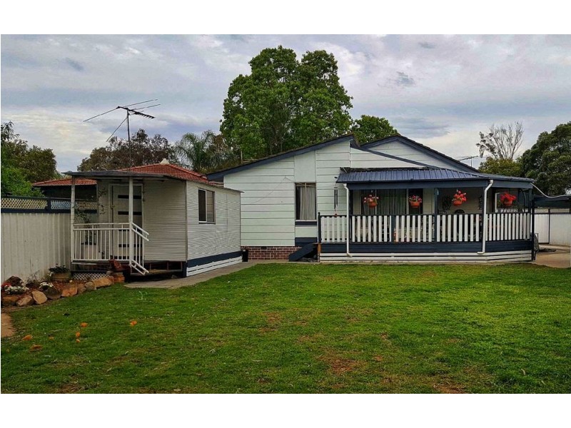 4 Rudd Place, Doonside NSW 2767