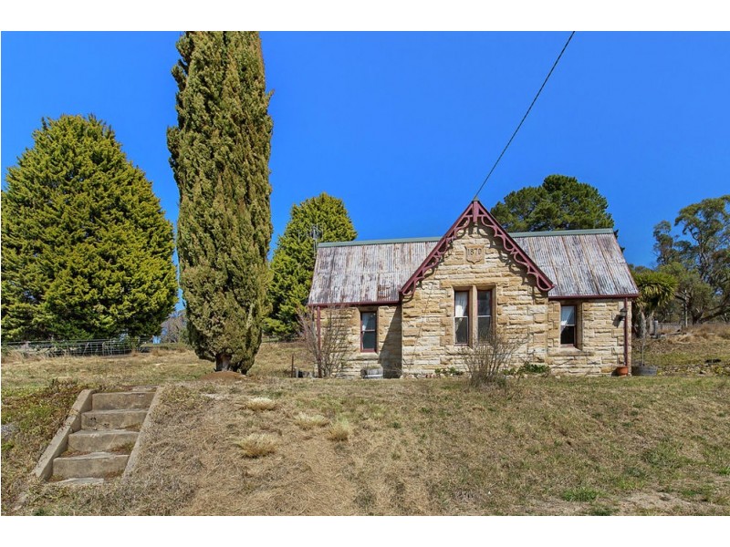 3 Hughes Lane, Marrangaroo NSW 2790