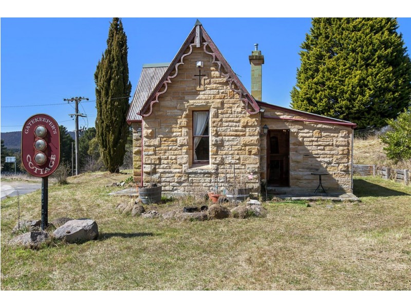 3 Hughes Lane, Marrangaroo NSW 2790