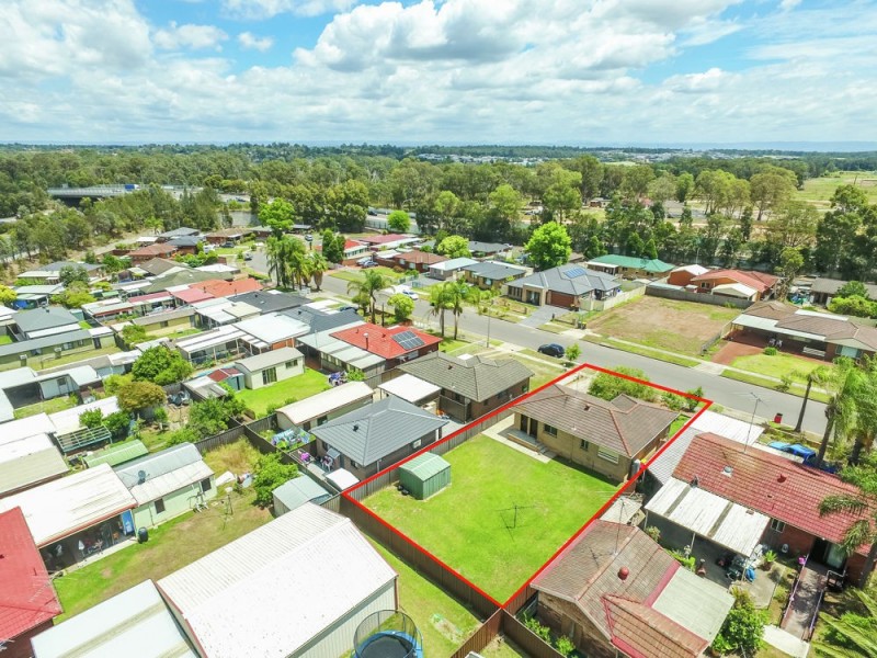 15 Elwood Crescent, Quakers Hill NSW 2763