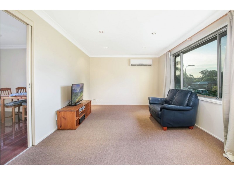 15 Elwood Crescent, Quakers Hill NSW 2763