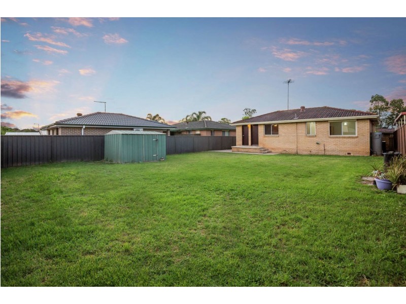 15 Elwood Crescent, Quakers Hill NSW 2763