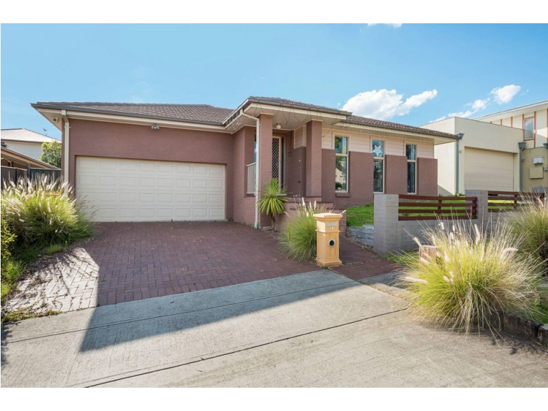 11 Drummond Avenue, Ropes Crossing NSW 2760