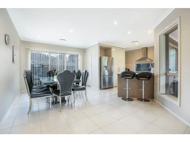 11 Drummond Avenue, Ropes Crossing NSW 2760