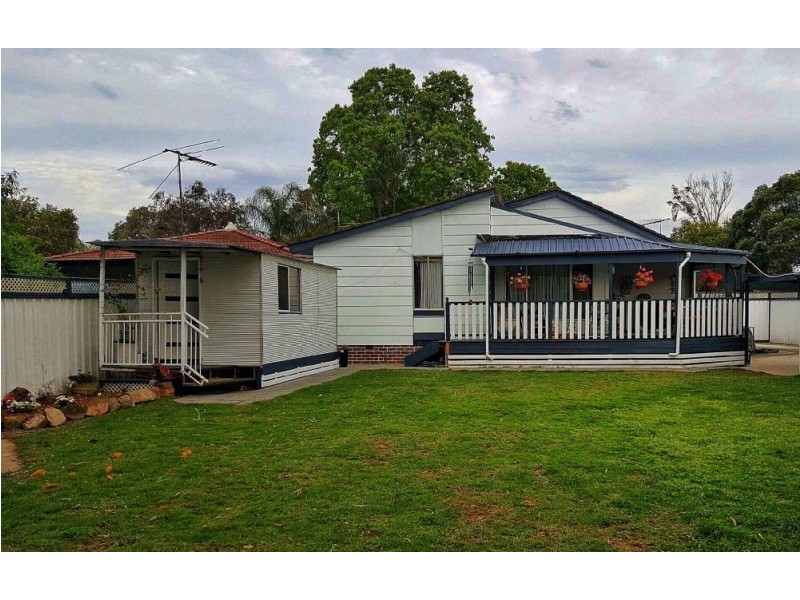 4 Rudd Place, Doonside NSW 2767