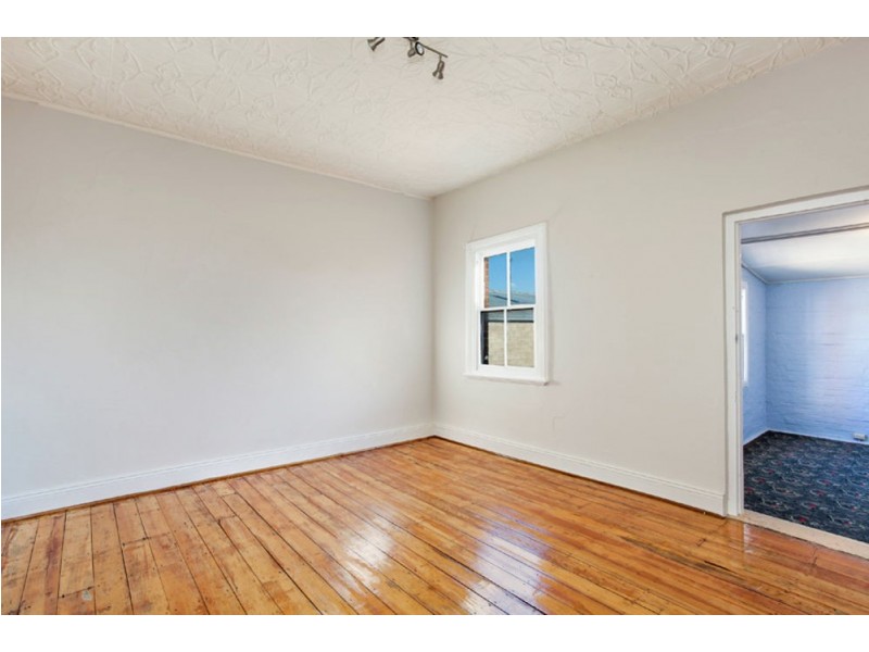 11 Bradley Street, Goulburn NSW 2580