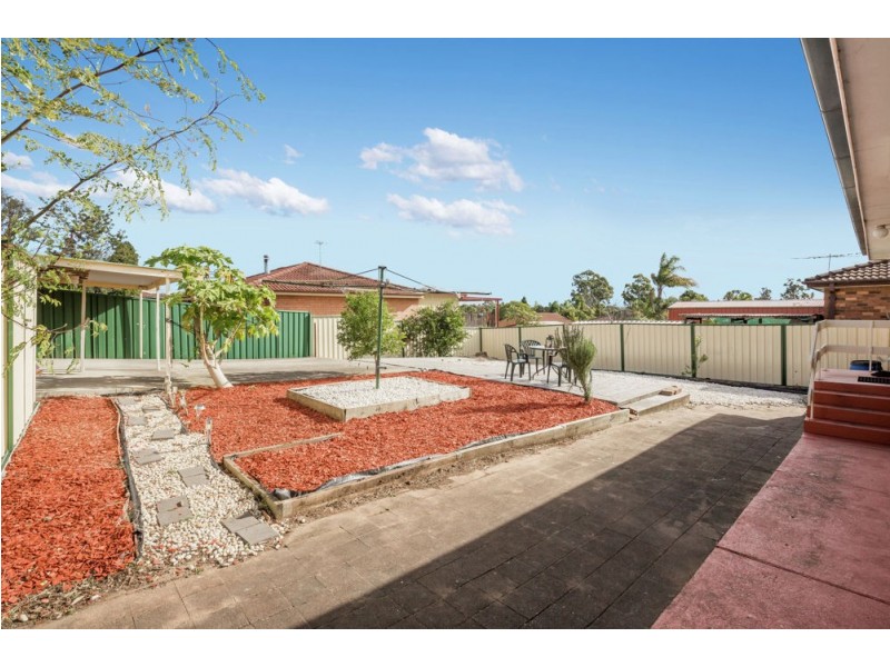 1 Durward Street, Dean Park NSW 2761