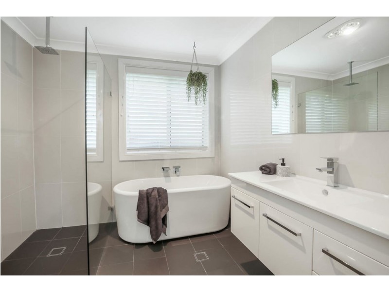 9 Austen Close, Wetherill Park NSW 2164