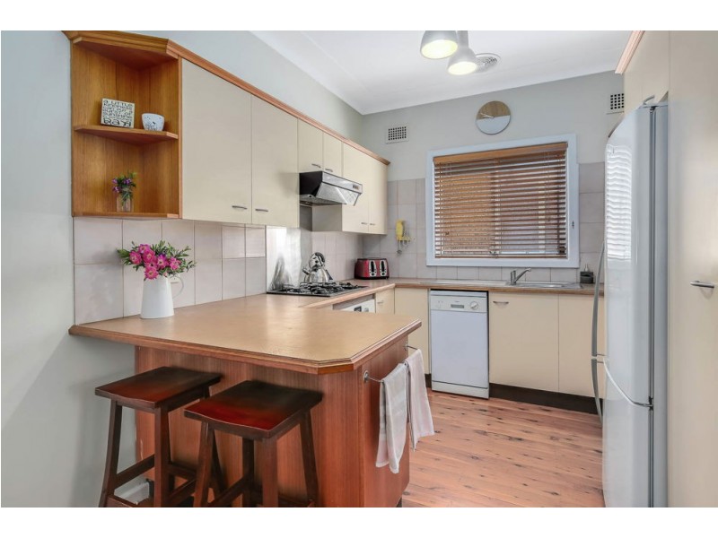 1 Highland Avenue, Toongabbie NSW 2146