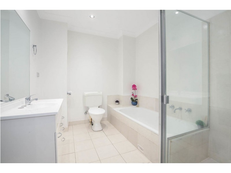 65/1 Riverpark Drive, Liverpool NSW 2170