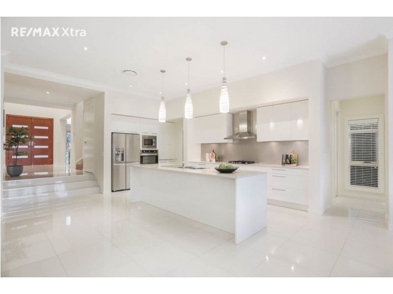 14 Braeburn Crescent, Bella Vista NSW 2153