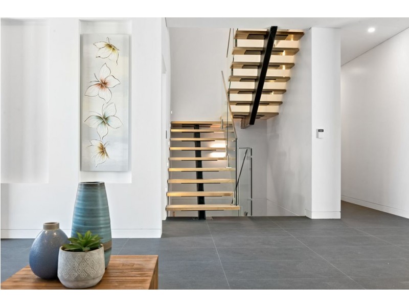 10 Wyuna Place, Oatlands NSW 2117