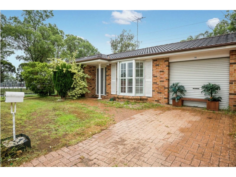 38 Carroll Crescent, Plumpton NSW 2761