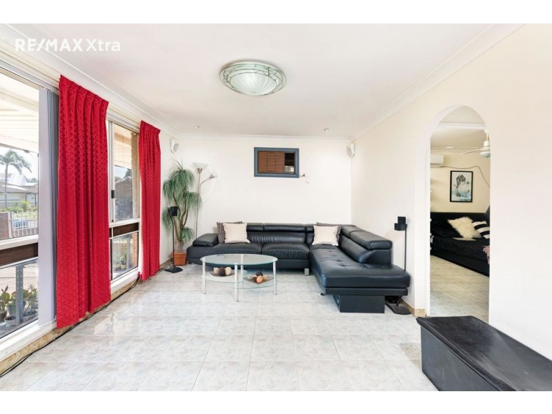 42 Glenn Street, Dean Park NSW 2761