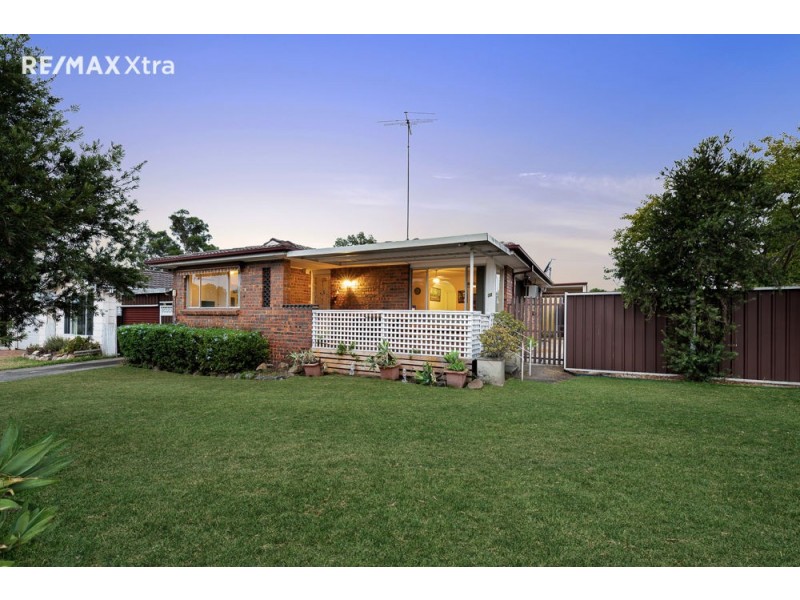 38 Melville Road, St Clair NSW 2759