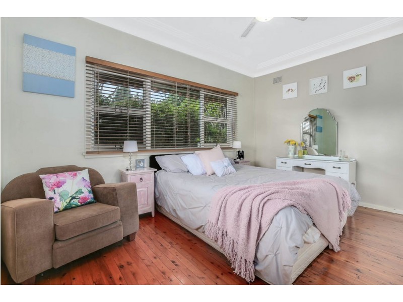 1 Highland Avenue, Toongabbie NSW 2146