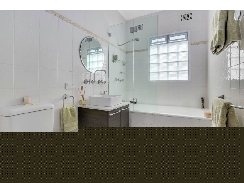 1 Highland Avenue, Toongabbie NSW 2146