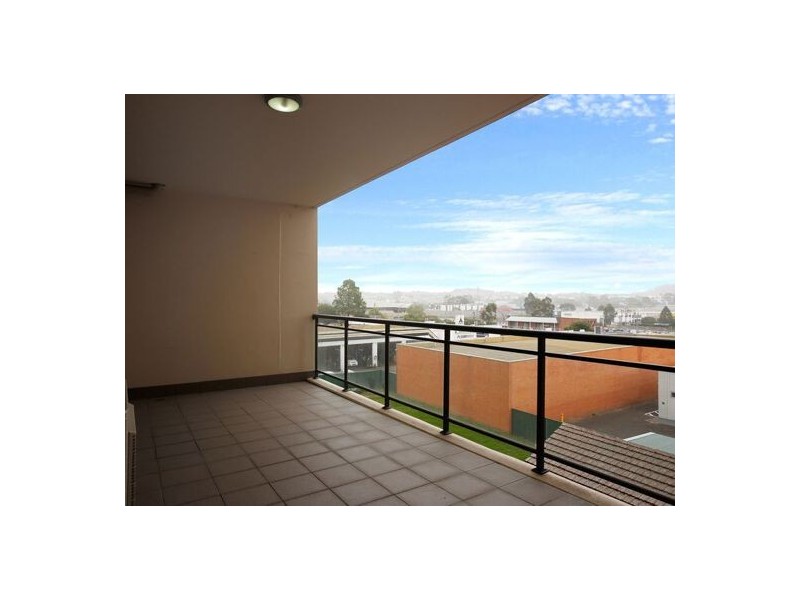 24/3-9 Warby Street, Campbelltown NSW 2560