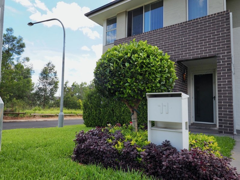 11 Britannia Drive, Glenfield NSW 2167
