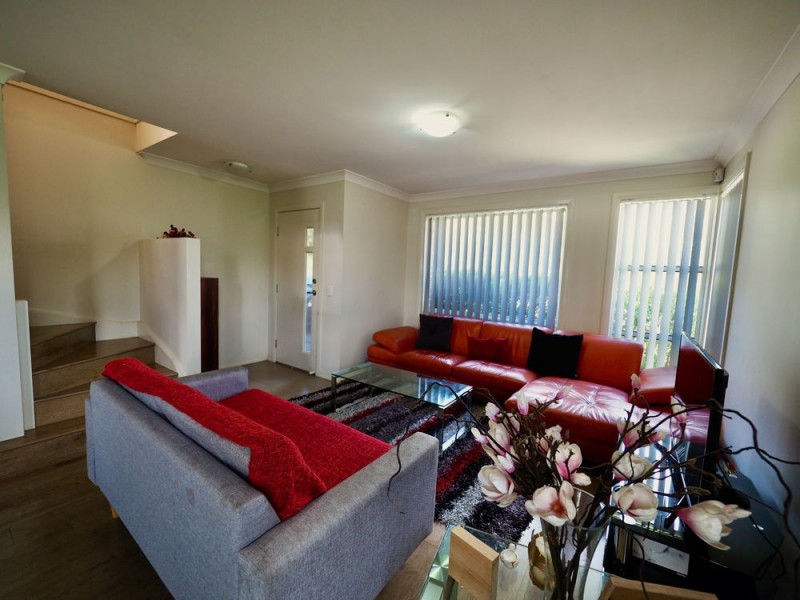 11 Britannia Drive, Glenfield NSW 2167