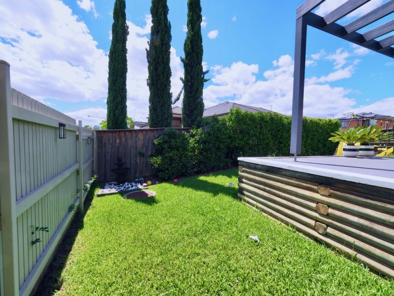 11 Britannia Drive, Glenfield NSW 2167