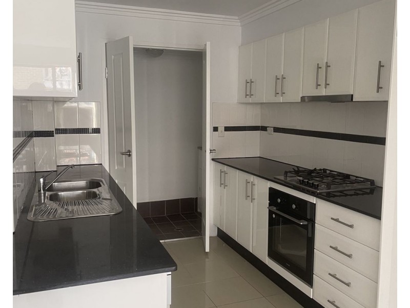 21/8-14 Oxford Street, Blacktown NSW 2148