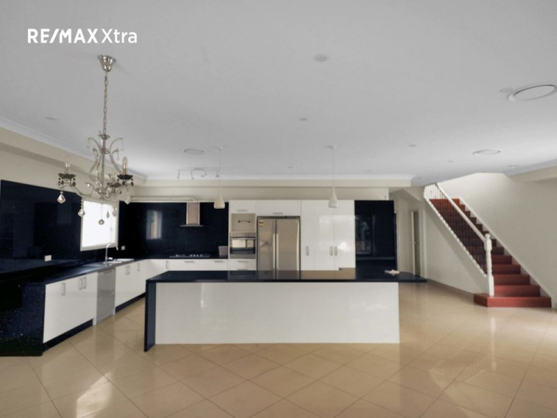 18 Lakewood Terrace, Glenmore Park NSW 2745