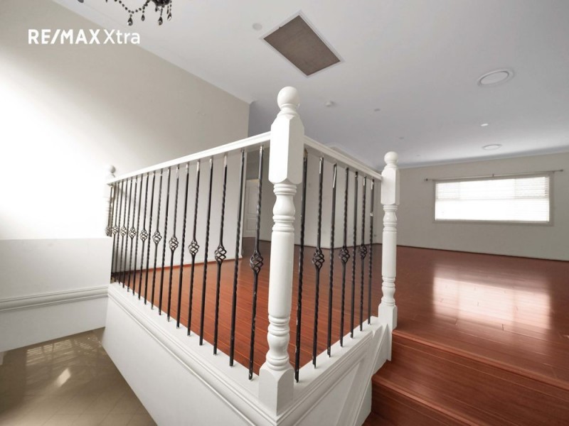 18 Lakewood Terrace, Glenmore Park NSW 2745