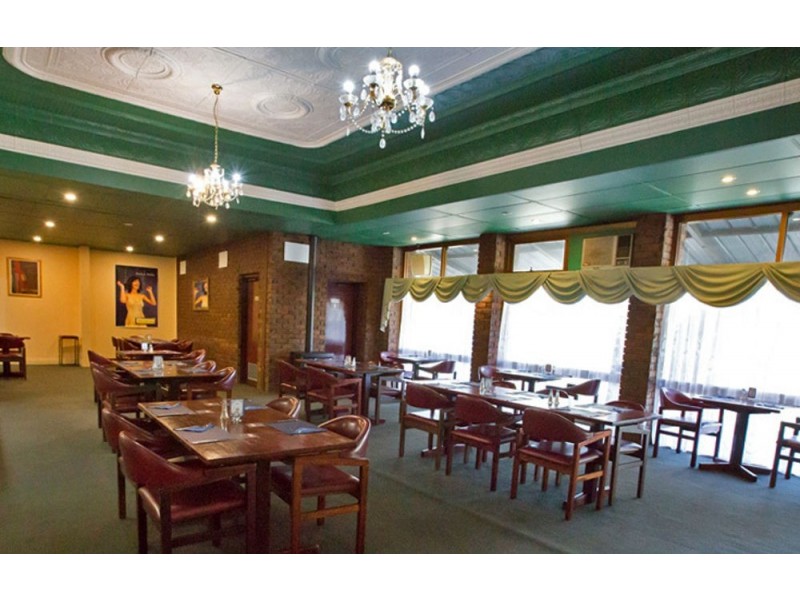 338 Victoria Street, Deniliquin NSW 2710