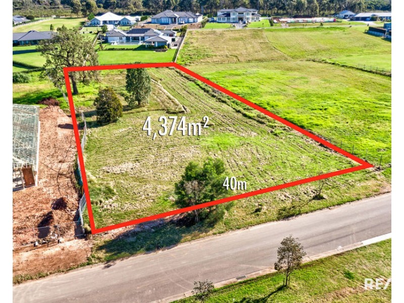 18 Humewood Place, Luddenham NSW 2745